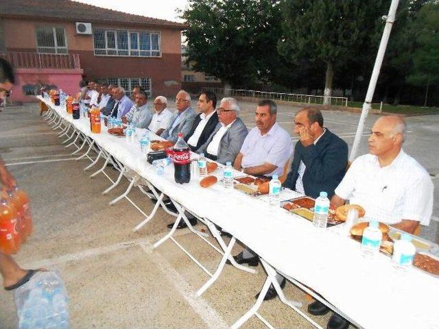 Yavuzeli Belediye Başkanlığı İftar Yemeği Verdi