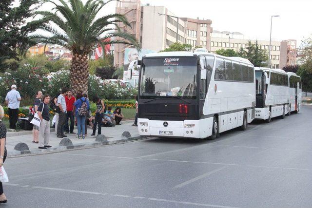 Ergenekon Sanıklarına Destek Afişlerini CHP Minibüsü Taşıdı