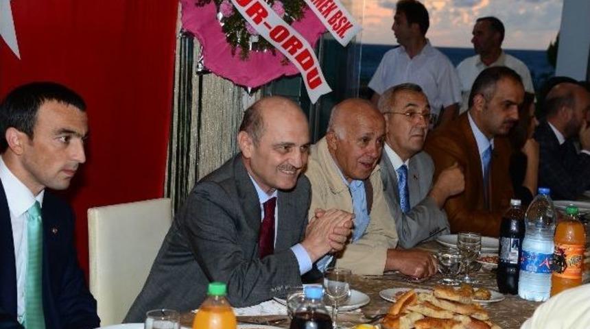 Bakan Erdoğan Bayraktar &Ccedil;akıroğlu Vakfı İftarına Katıldı