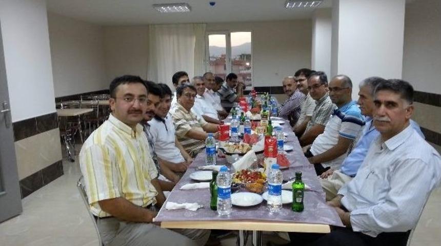 Eğitimciler İftarda Buluştu
