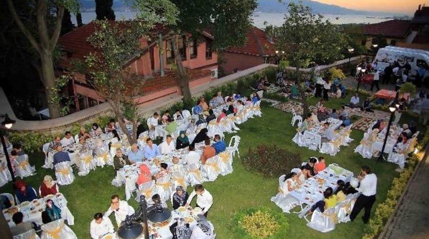 İki Asırlık Konakta İftar Keyfi