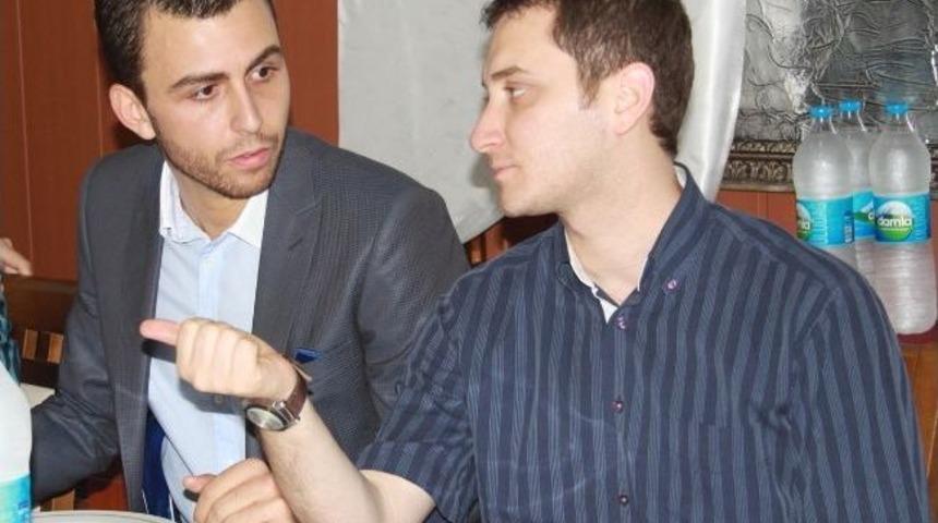 Bandırma'da Ak Partili Gen&ccedil;ler İftarda Buluştu