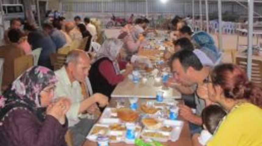 Kimse Yok Mu Hatay'da Da Ihtiya&ccedil; Sahiplerinin Y&uuml;z&uuml;n&uuml; G&uuml;ld&uuml;rd&uuml;