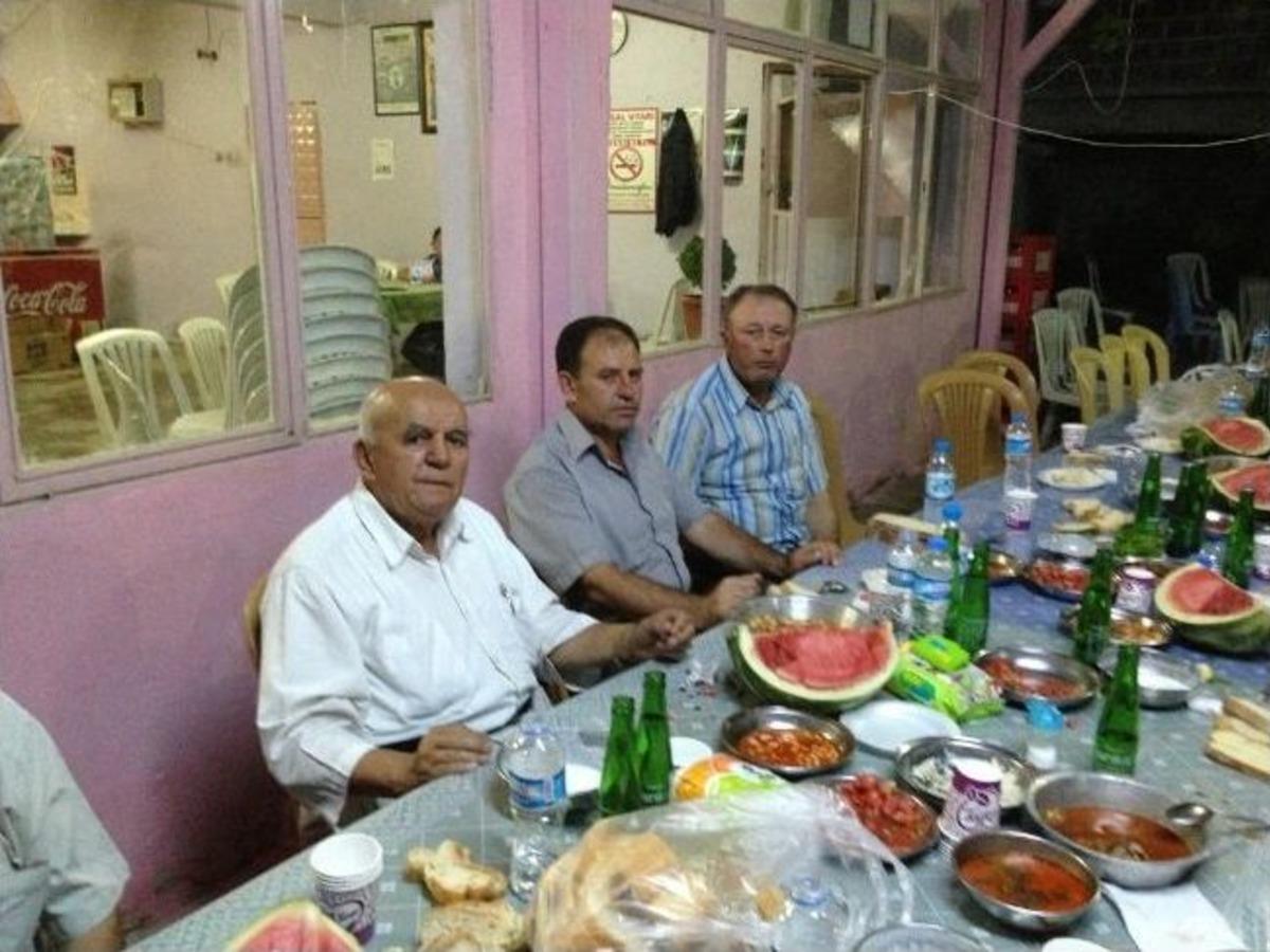 Sarıg&ouml;l'&uuml;n Dindarlı K&ouml;y&uuml;'de İmeceli İftar
