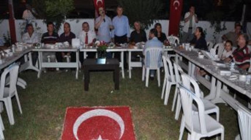 Adana Balkan T&uuml;rkleri Geleneksel Iftarı Yapıldı
