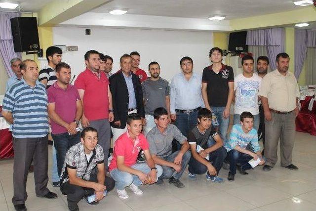 Mucur İl&ccedil;esinde Necdet &Ouml;zbay Ak Partiden Aday Adaylığını Basına İlan Etti 1