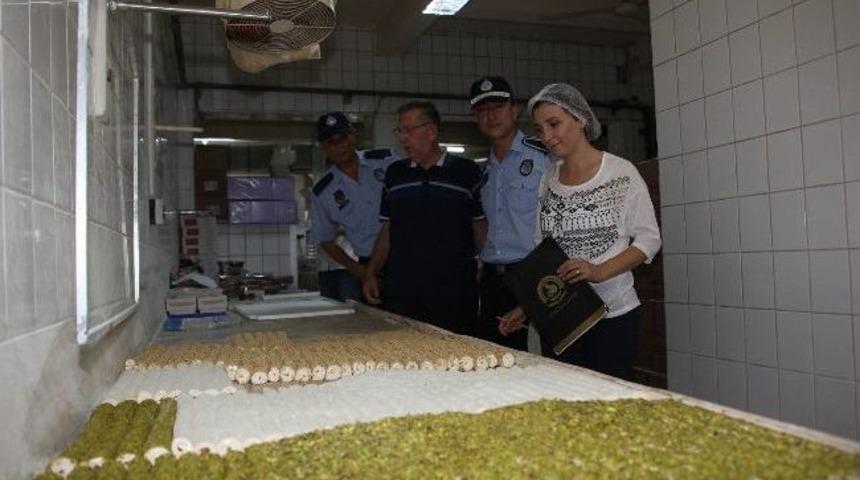 Zabıtadan Bayram &Ouml;ncesi Şekercilere Denetim