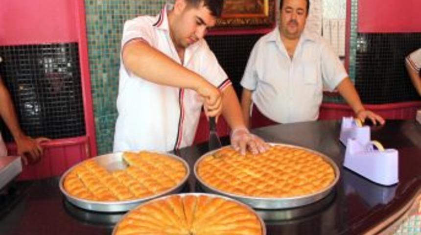 Gaziantep'i 'tatlı' Bir Bayram Telaşı Sardı