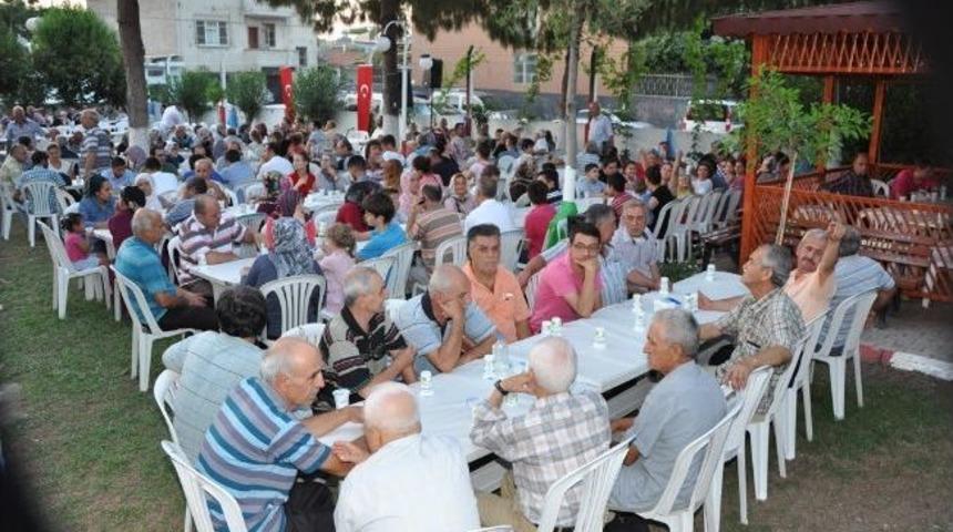 Balkan T&uuml;rkleri Geleneksel İftar Yemeğinde Buluştu