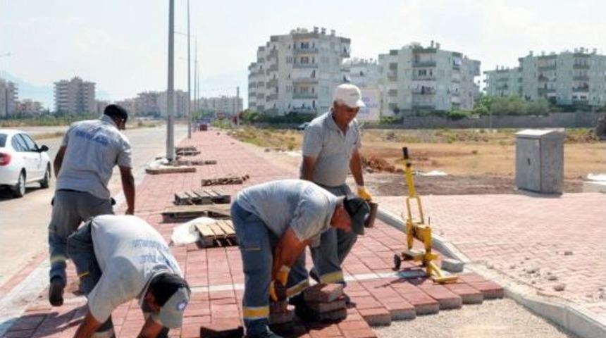 Barış Man&ccedil;o Bulvarı'nda Kaldırım &Ccedil;alışması Tamamlandı