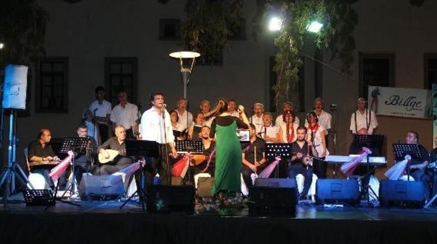 Urla Belediyesi Thm Korosundan M&uuml;zik Ziyafeti