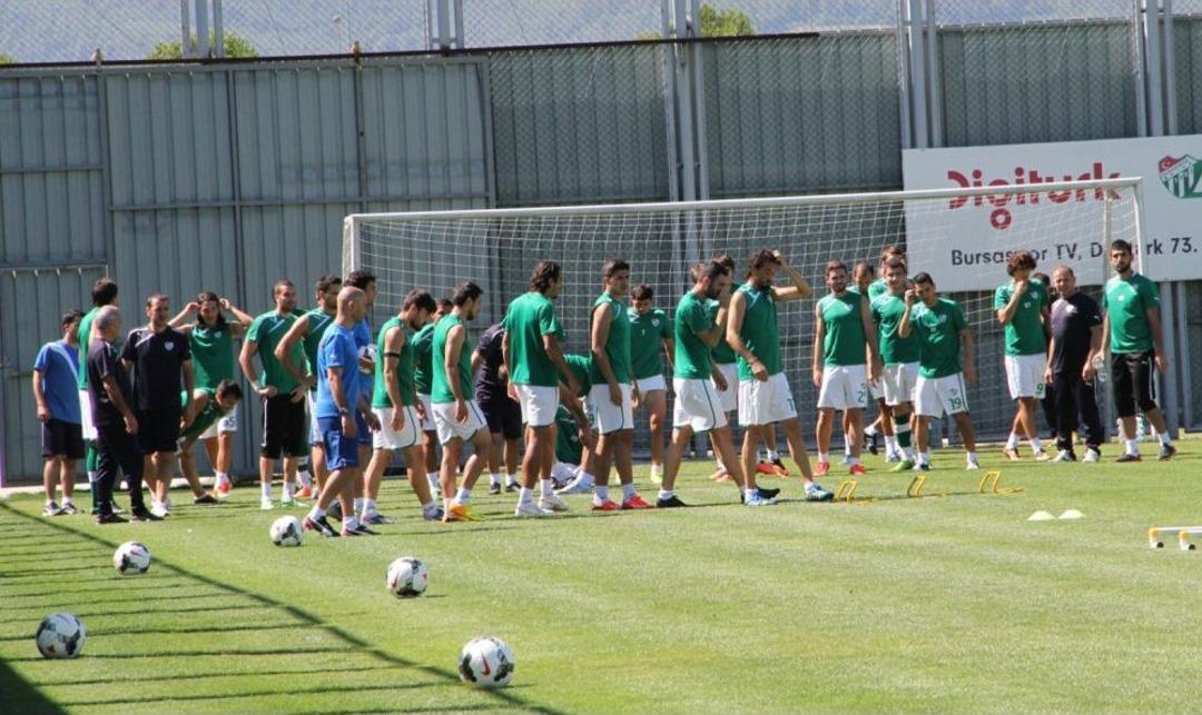 Bursaspor, Vojvodina Ma&ccedil;ının Hazırlıklarını S&uuml;rd&uuml;rd&uuml;
