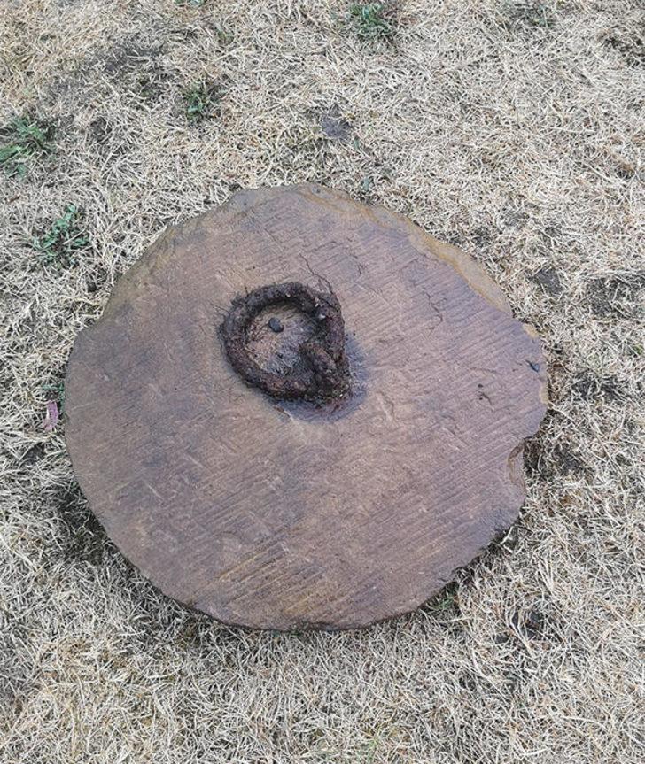 Arka bahçesinde bir delik gördü! İçini kazdıktan sonra olanlar inanılmaz... G3