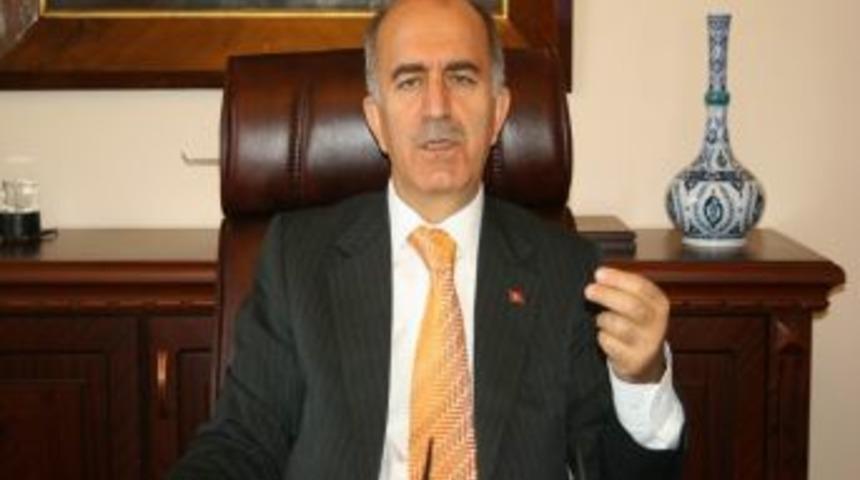 Vali Harput, Twitter'dan Veda Etti