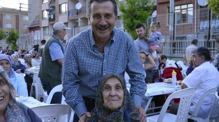 Sokak İftarları Komşuluk İlişkilerini Canlandırıyor