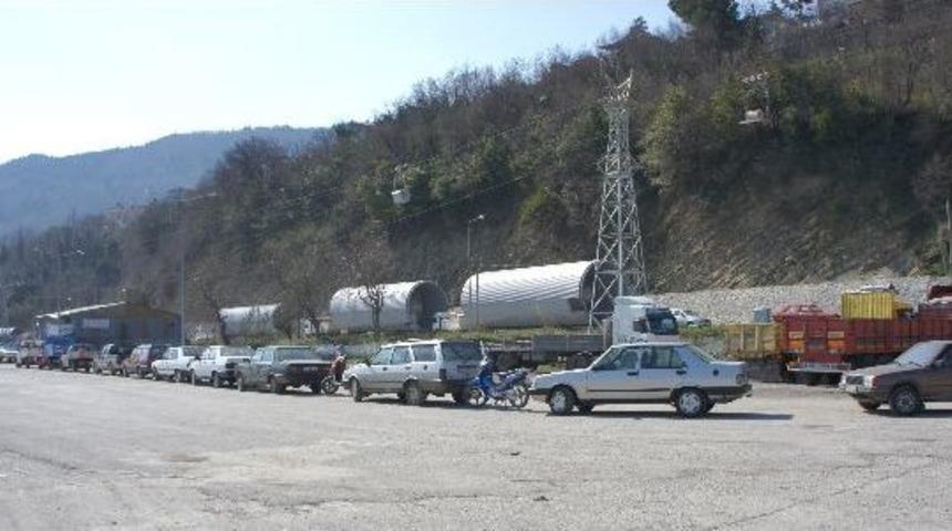 (&ouml;zel Haber) Ara&ccedil; Yoğunluğu Var Sabit Muayene İstasyonu Yok