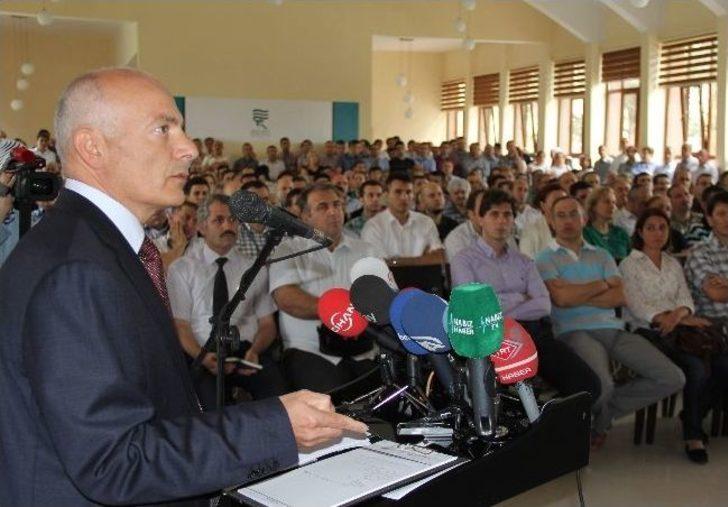 Rte&uuml;&rsquo;de İlan Krizi İstifa Getirdi