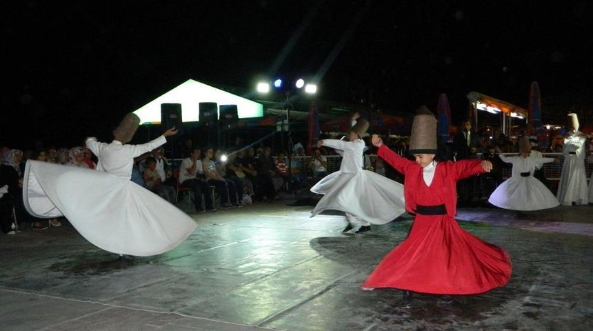 K&uuml;&ccedil;&uuml;k Semazenler B&uuml;y&uuml;k Beğeni Topladı