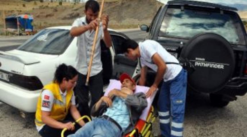 Suşehri&rsquo;nde Trafik Kazası: 1 Yaralı