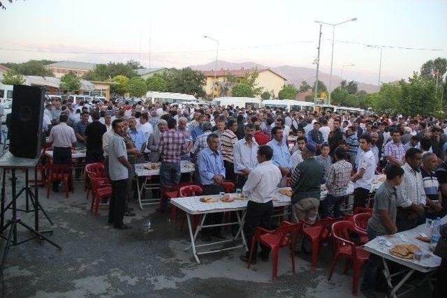 Bdp G&uuml;rpınar da İftar Yemeği Verdi 2