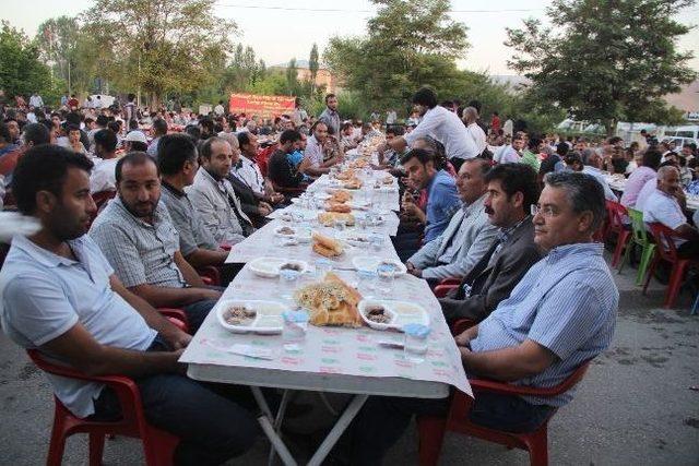 Bdp G&uuml;rpınar da İftar Yemeği Verdi 3