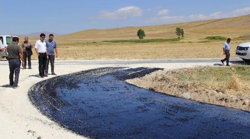 Erciş&rsquo;te Yol Asfaltlama &Ccedil;alışmaları