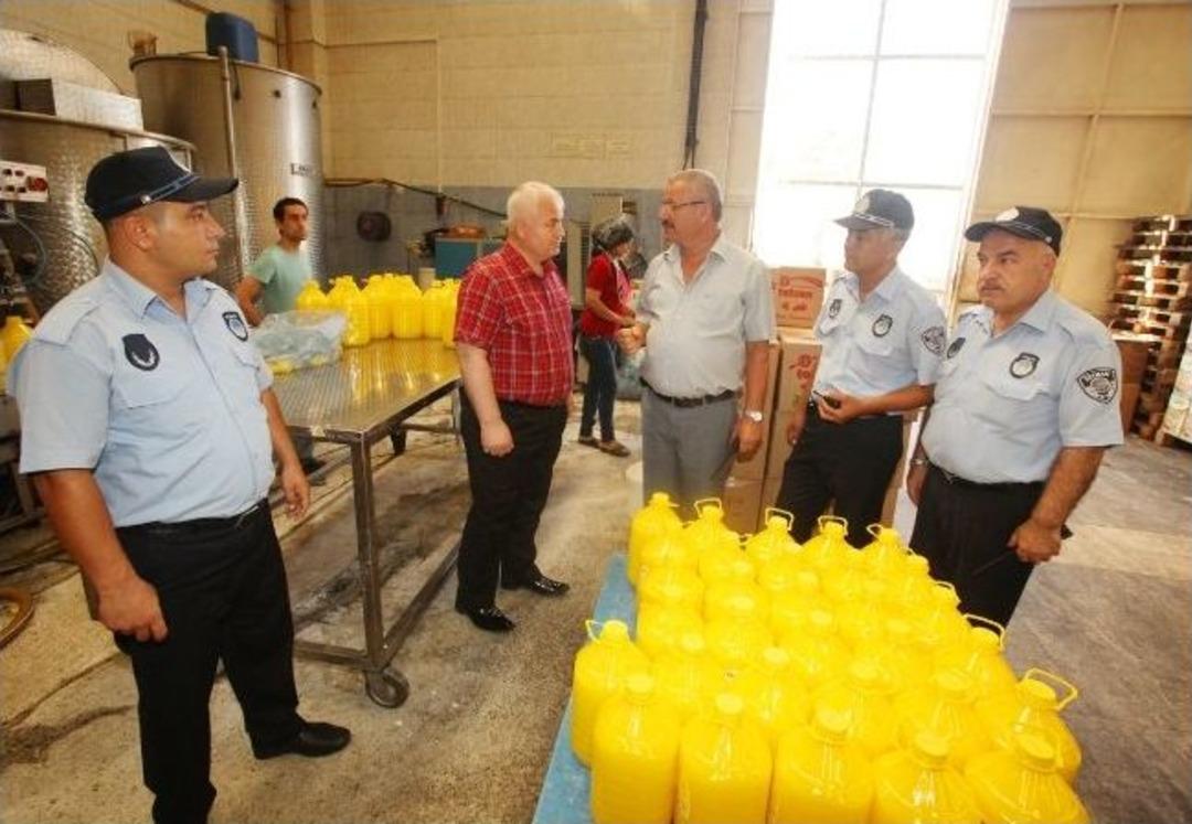 Zabıtadan Bayram &Ouml;ncesi Şekerleme Ve Tatlı İmalathanelerine Denetim