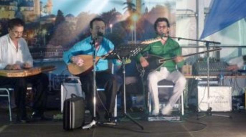 Almanya'daki 'wuppertal Gedizliler Derneği' &Uuml;yeleri Neuss Şehrinde Buluştu