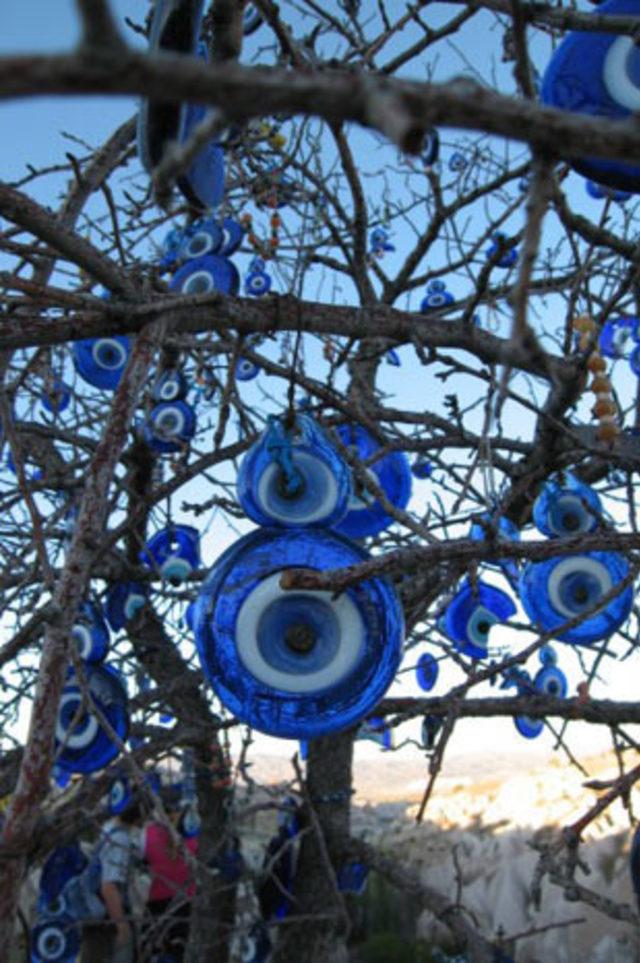 En garip batıl inan&ccedil;lar 77