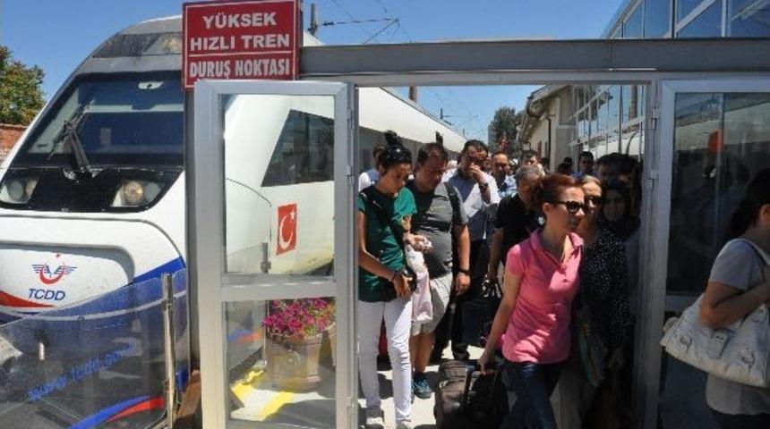 Yht Tren Biletleri De T&uuml;kendi