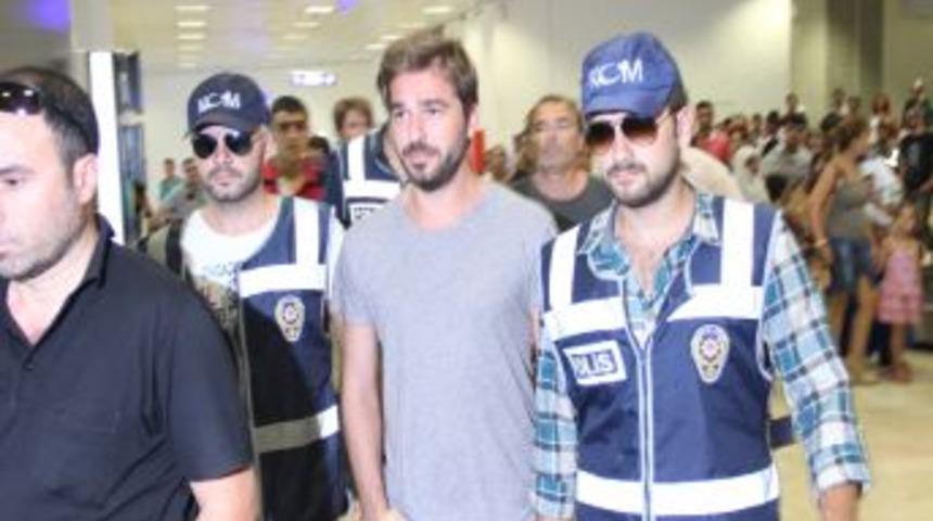 Uyuşturucu Zanlıları İstanbul'a Getirildi