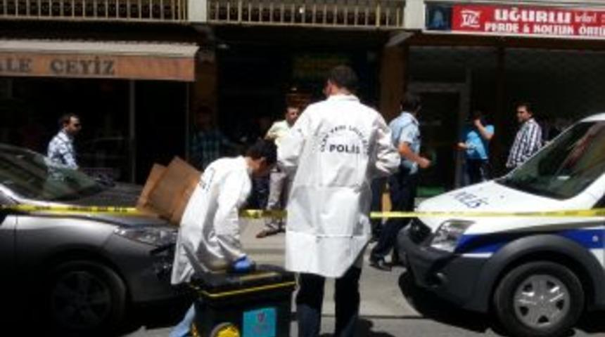 Kuyumcu Direnince Soyguncular &Ccedil;areyi Ka&ccedil;makta Buldu