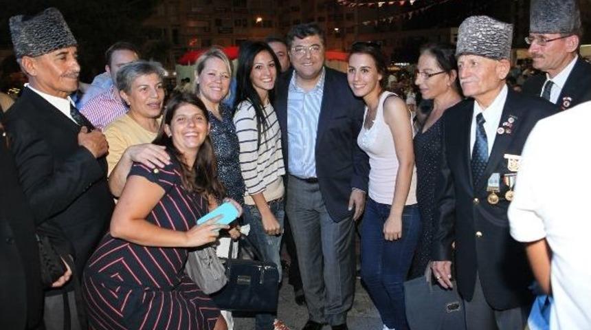 Bornova'da B&uuml;y&uuml;k İftar Buluşması