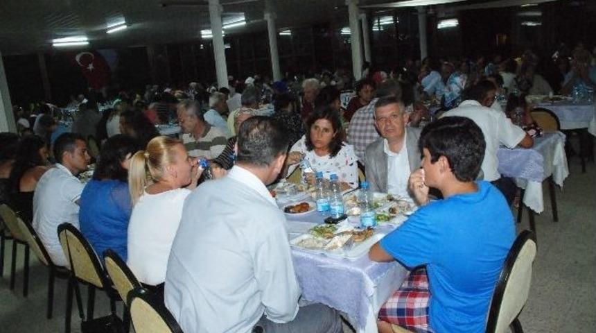 Didimli &Uuml;lk&uuml;c&uuml;ler İftarda Biraraya Geldi