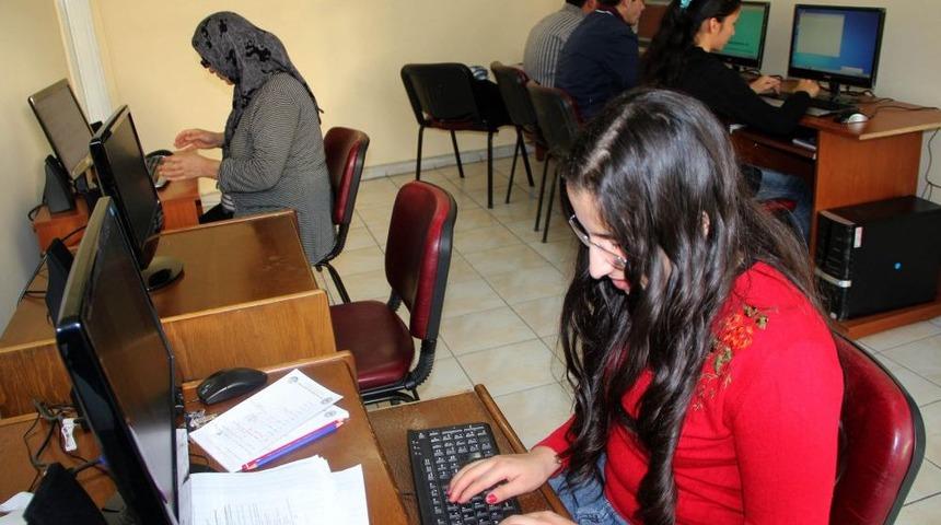 Engelsiz Dershane, 7 Engelliyi &Uuml;niversiteli Yaptı