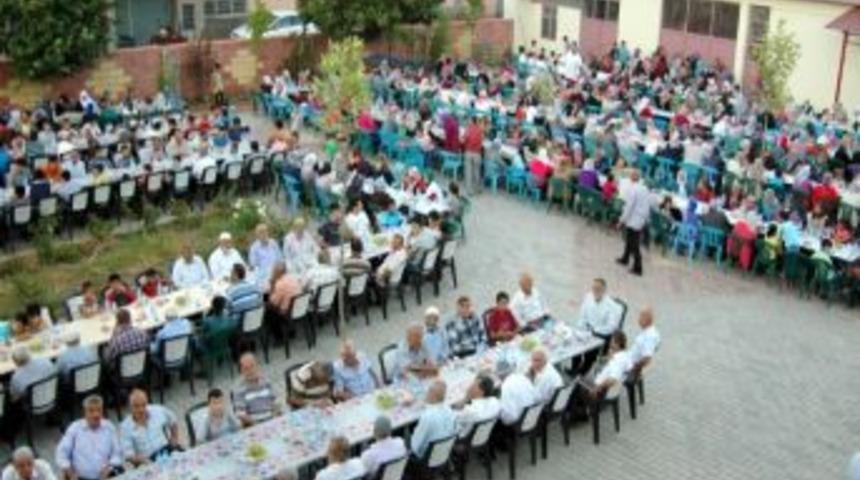 Başkan Okumuş'tan 2 Bin Kişilik İftar