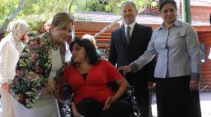 Engellilerin Bayram Hediyesi Ak&uuml;l&uuml; Tekerlekli Sandalye