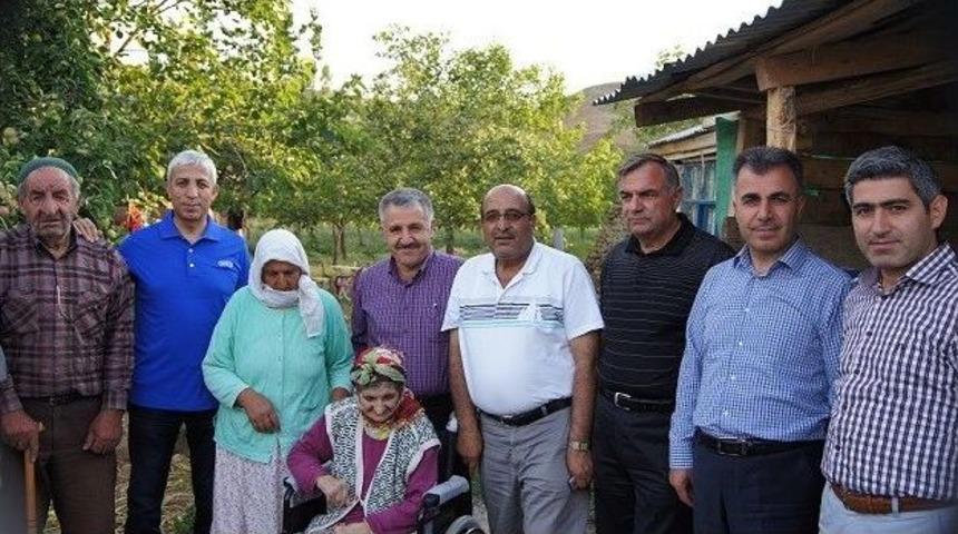 Ak Parti Kars Milletvekilleri Cemile Nineyi Unutmadılar