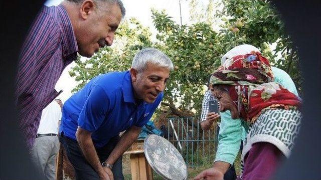 Ak Parti Kars Milletvekilleri Cemile Nineyi Unutmadılar