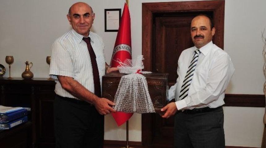 Kırgızistan-t&uuml;rkiye Manas &Uuml;niversitesi Rekt&ouml;r&uuml;nden Ziyaret