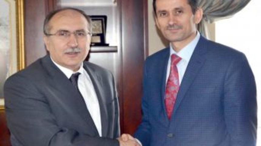 &Ouml;zmekik: Amacımız Manisa Sporuna Hizmet Etmek