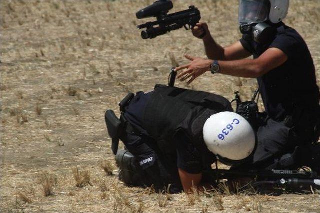 Silivri de Yaralanan Polisin Yardımına Arkadaşları Koştu 1