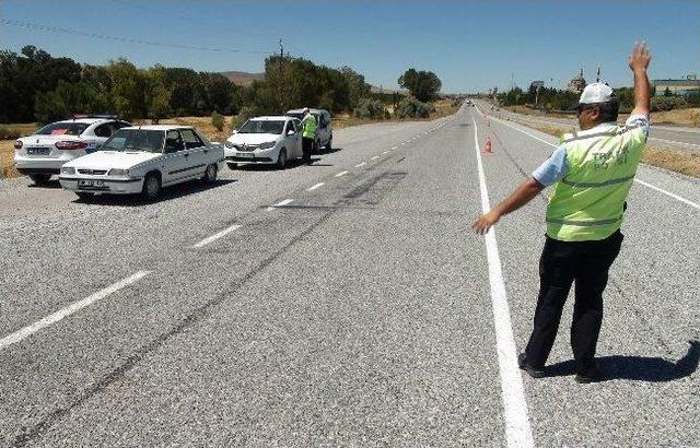 Yozgat Emniyeti Bayram Öncesi Trafik Tedbirlerini Artırdı