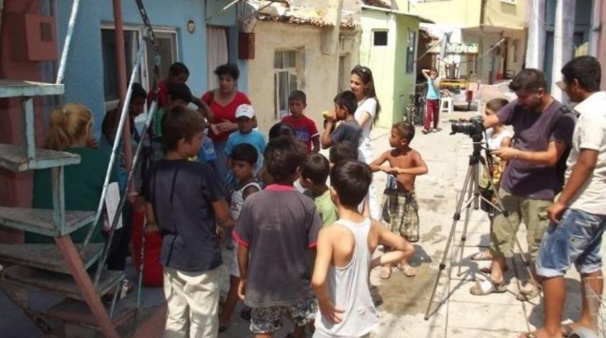 Fevzipaşalı &Ccedil;ocuklar, Kendi Hayatlarını G&ouml;r&uuml;nt&uuml;l&uuml;yor