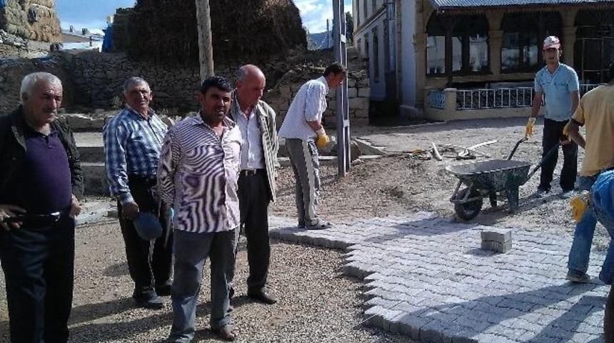 Demir&ouml;z&uuml;l&uuml;lerden &Ouml;zbek Ve İpek&rsquo;e Hizmet Teşekk&uuml;r&uuml;