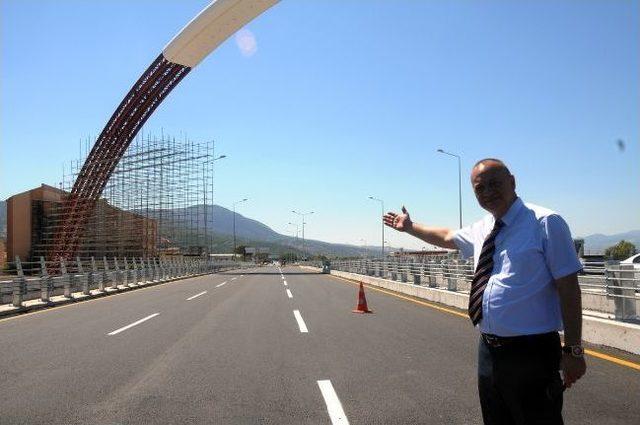 Başkan Ergün Alpaslan Türkeş Köprülü Kavşağı'nı İnceledi