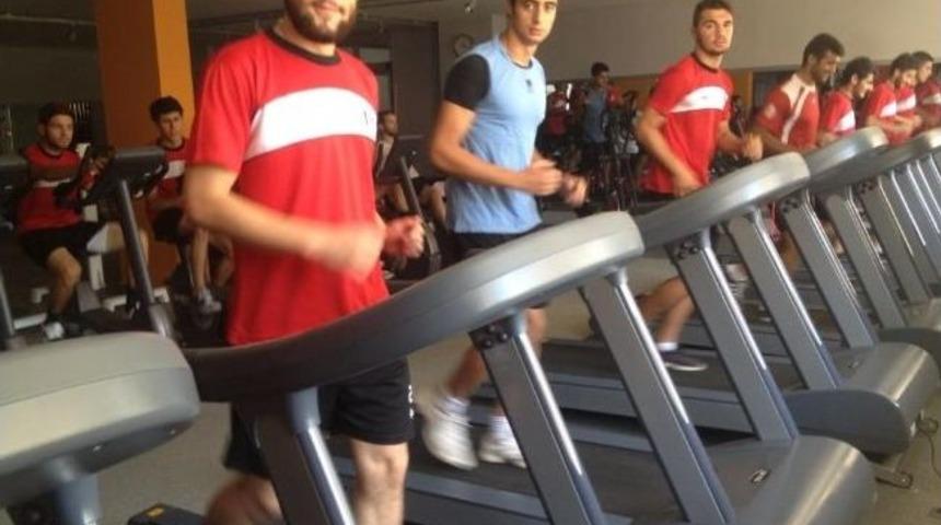 İncirliova Belediyespor Salonda &Ccedil;alıştı