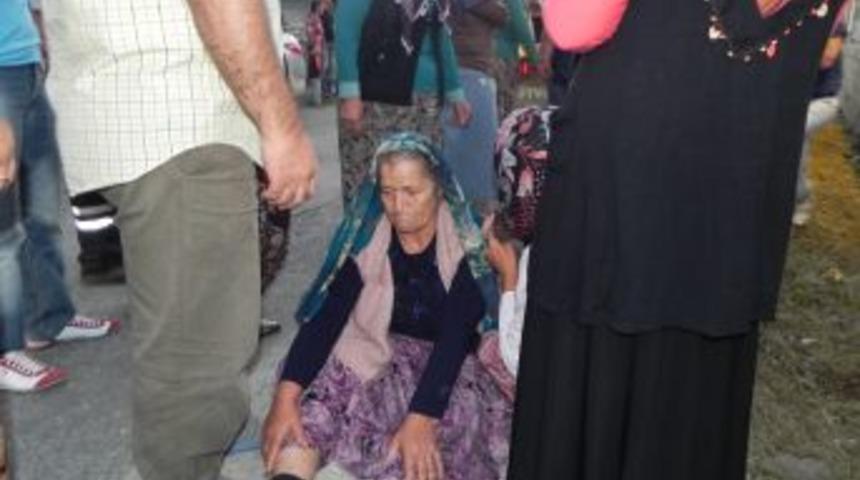 TIR Dorsesinin &Ccedil;arptığı Kadın Yaralandı