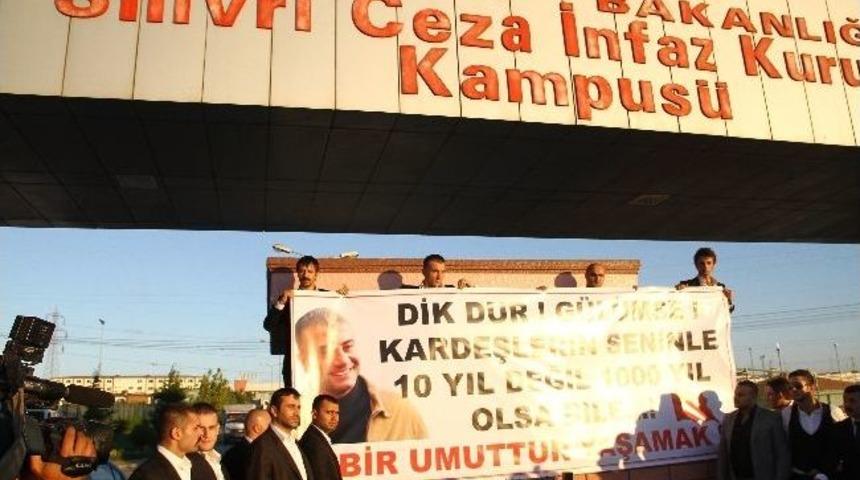 Sedat Peker&rsquo;e Verilen Cezaya Pankartlı Tepki