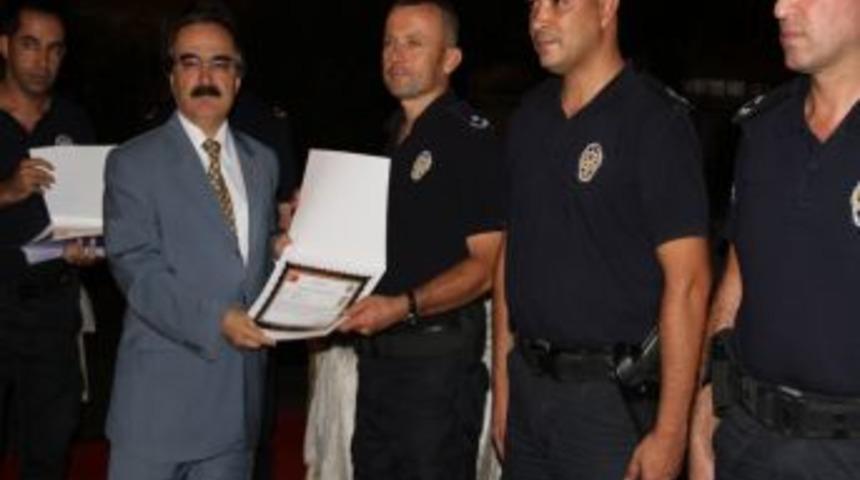 Adana'da Gezi Olaylarında Yaralanan 37 Polise Başarı Belgesi Verildi